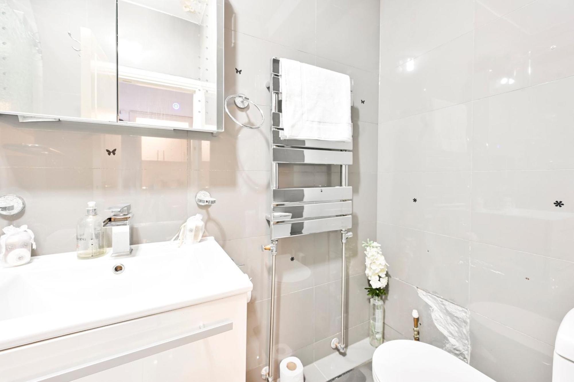 Appartement Westminster Flat For Families & Business Travelers, Steps To Landmarks! Londen