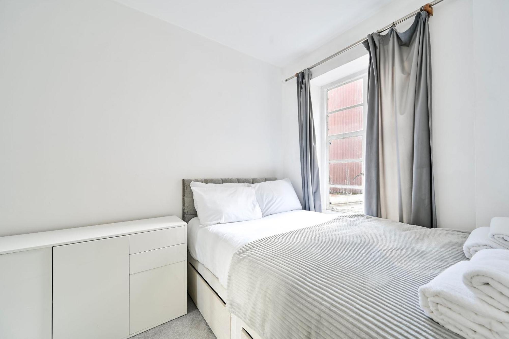 Westminster Flat For Families & Business Travelers, Steps To Landmarks! Londen